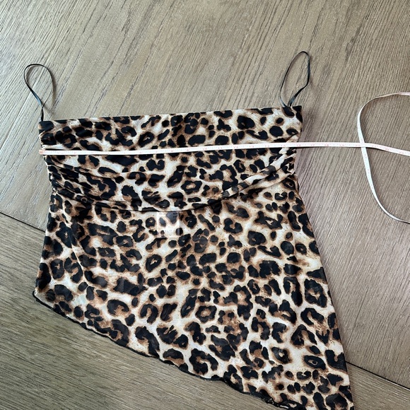 Urban Outfitters Sleeveless Asymmetrical Leopard Print Top Size Large NWT! - Picture 7 of 8